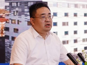 南京工业大学党委常委、副校长陆伟东