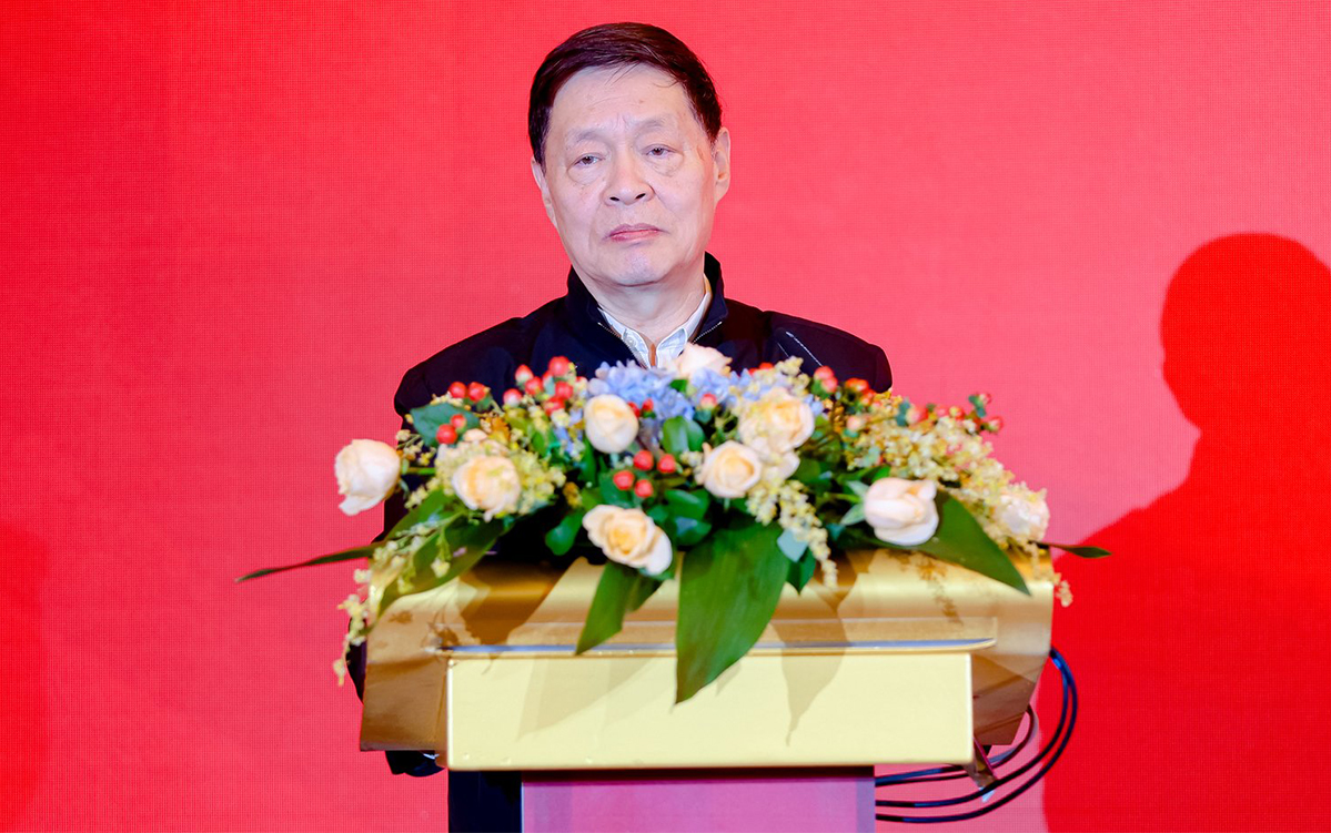 中国房地产业协会会长陈宜明致辞