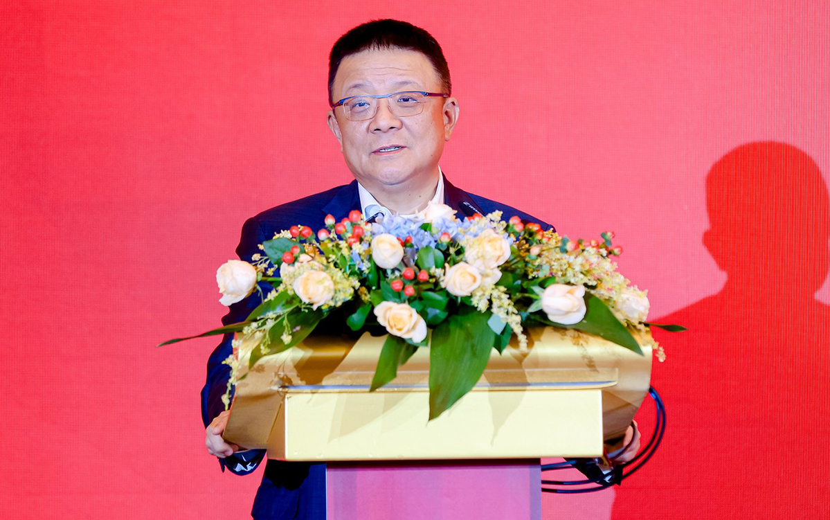 中国房地产业协会康养分会会长、易居（中国）控股有限公司董事局主席周忻致辞